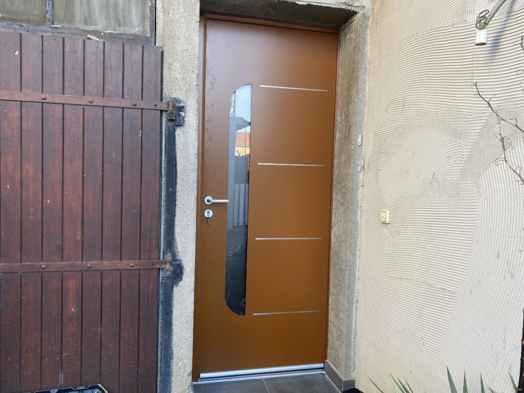 Porte sur mesure en aluminium